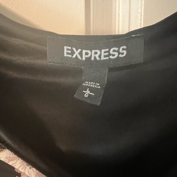 Express Top - Picture 2 of 3